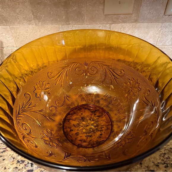 Indiana Glass / Tiara Vintage Amber Punch Bowl. 13”X 7” and 7 cups. - Picture 3 of 10